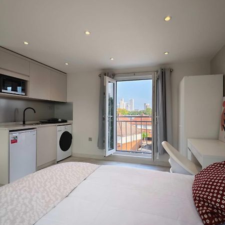 Morden Stratford Studio 4 Hotel London Eksteriør billede